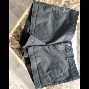 Women’s Dixxon- Chino Vixxon Shorts- Black size 3
